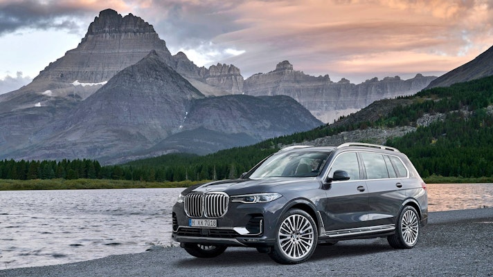 BMW-X7-014