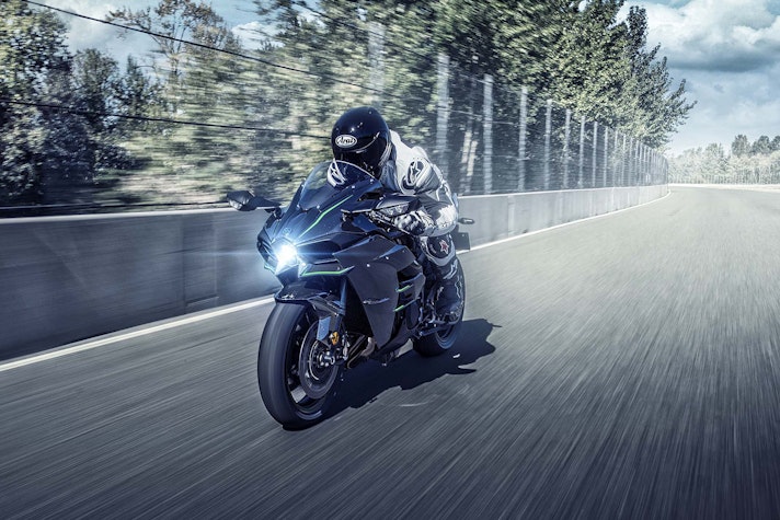 Kawasaki-Ninja-H2-2019-001