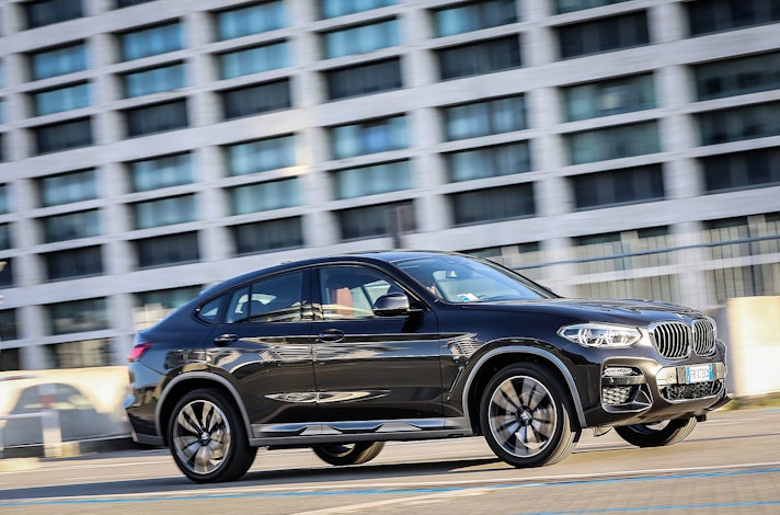 BMW-X4-2018-007