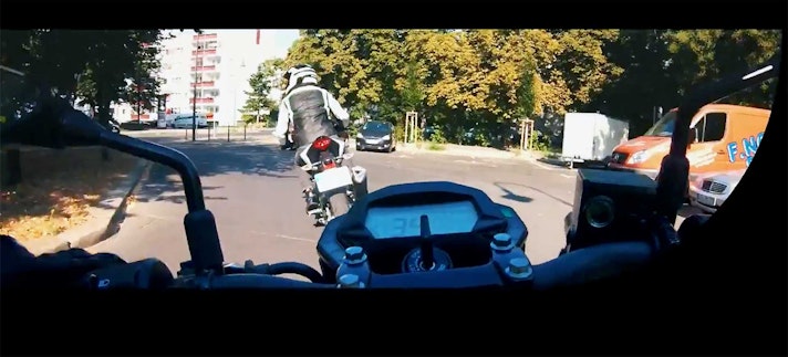 Kawasaki-Ninja-125-003