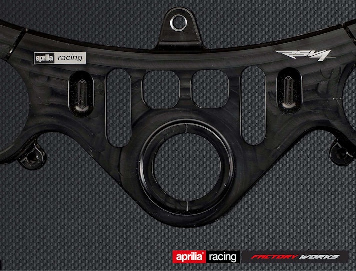 Aprilia-RSV4-RF-FW-012