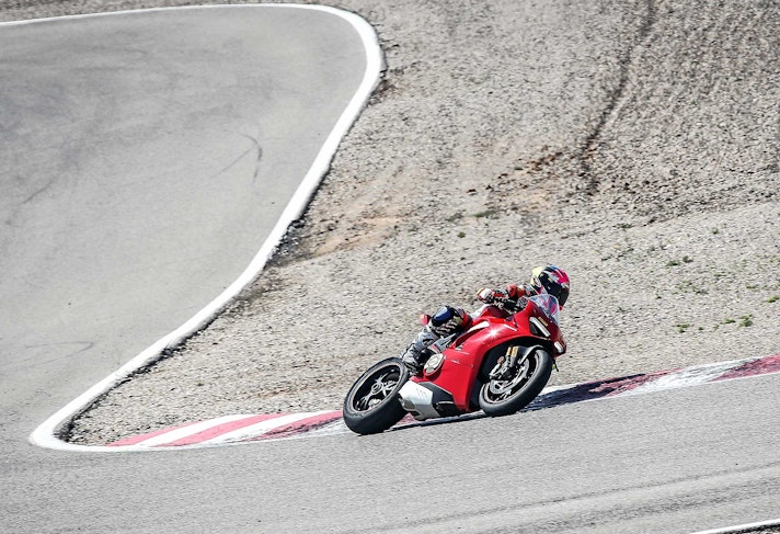 Comparativa-1000-2018-Ducati-Panigale-V4-017