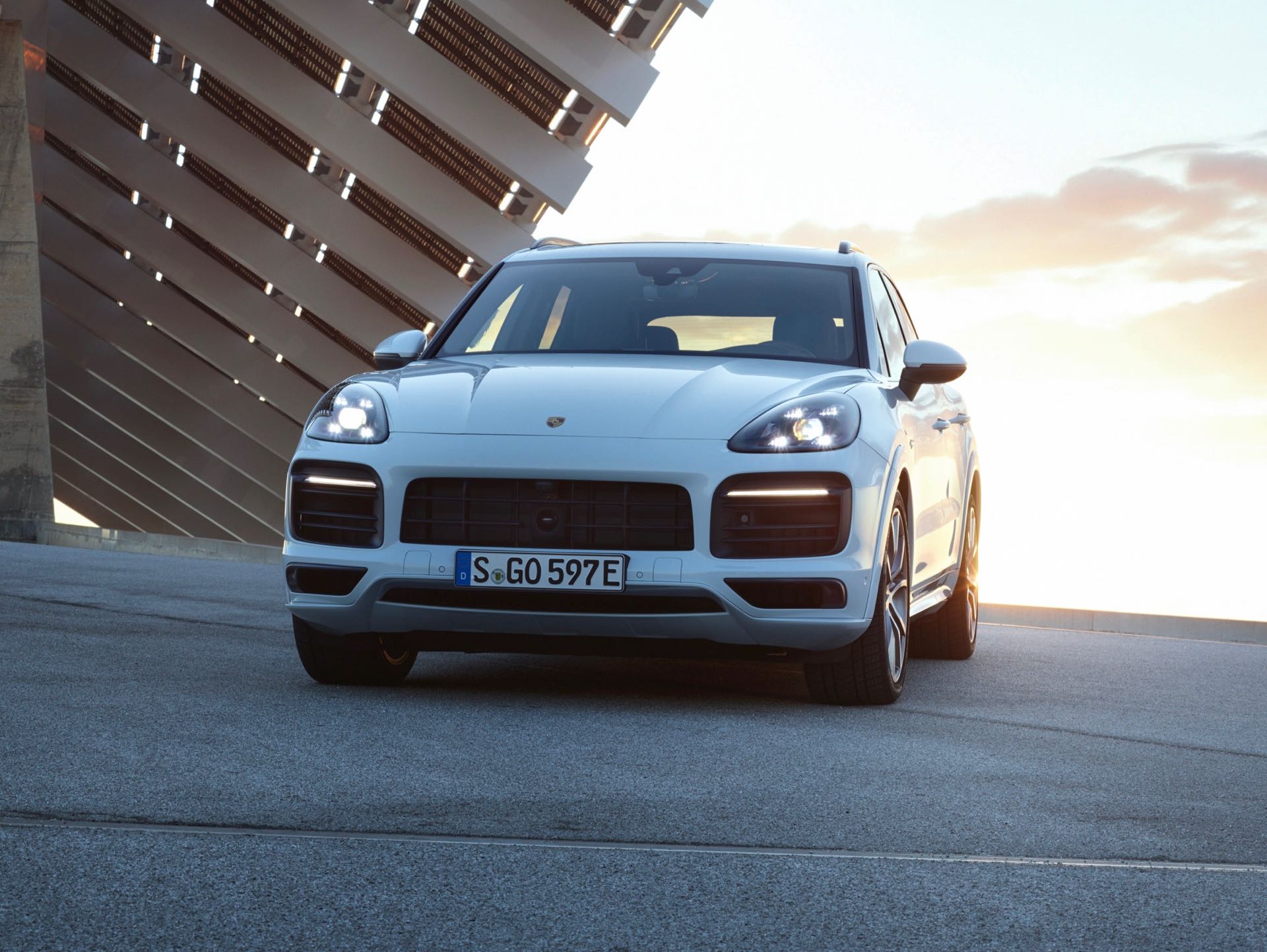 Porsche-Cayenne-E-Hybrid-3