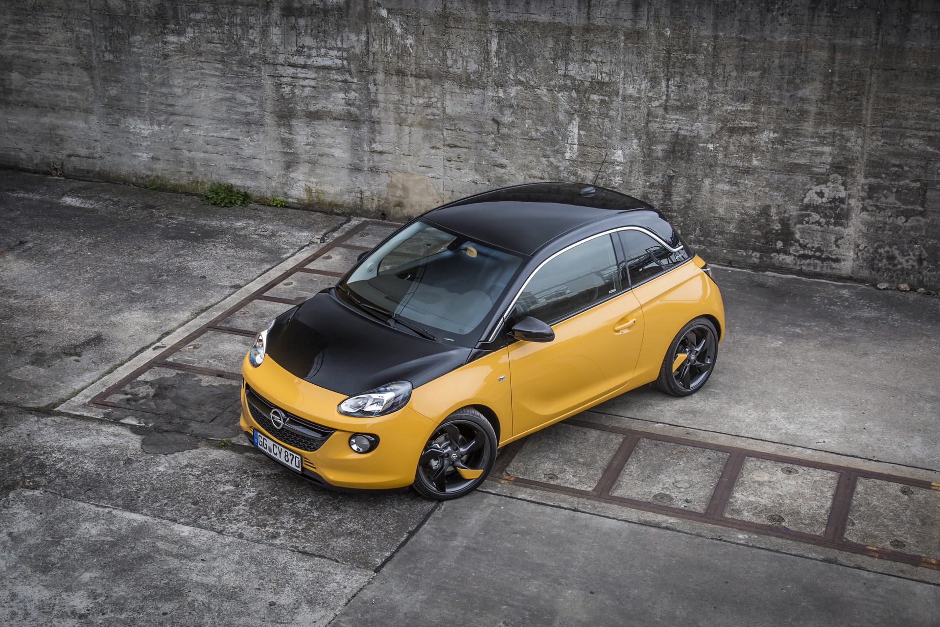 Opel Adam Black Jack-001