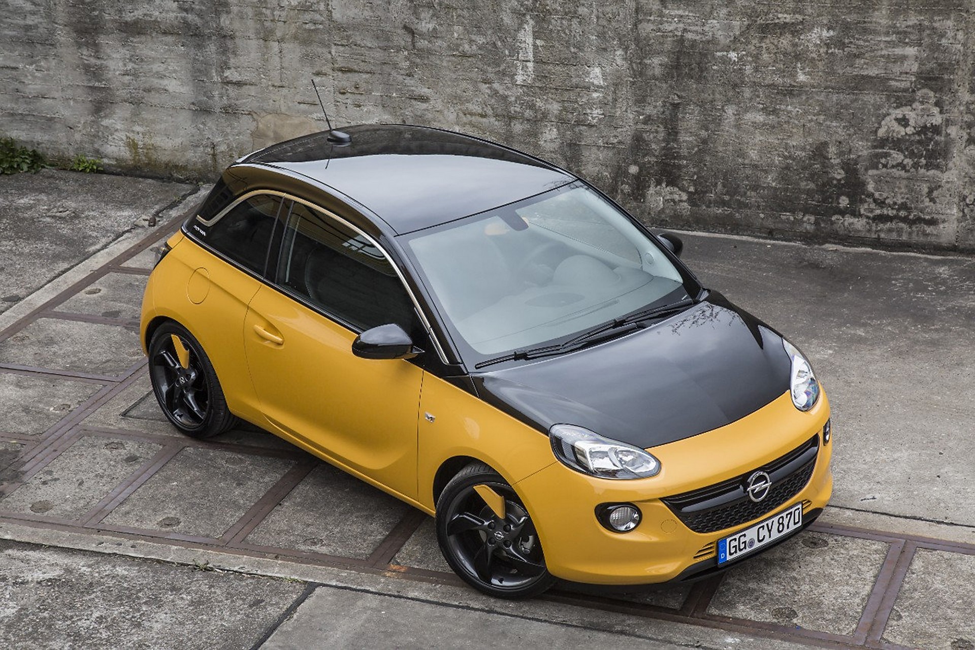 Opel Adam Black Jack statica