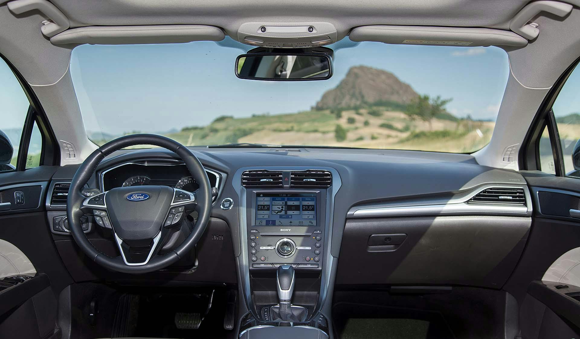 ford mondeo 2.0 cdti - interni