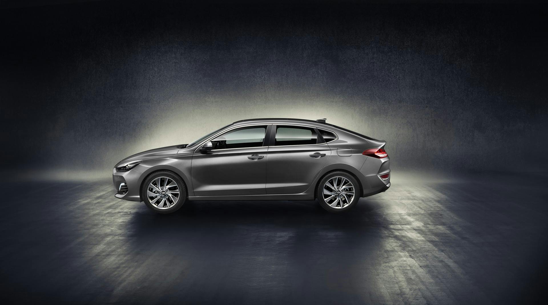 Hyundai i30 Fastback statica