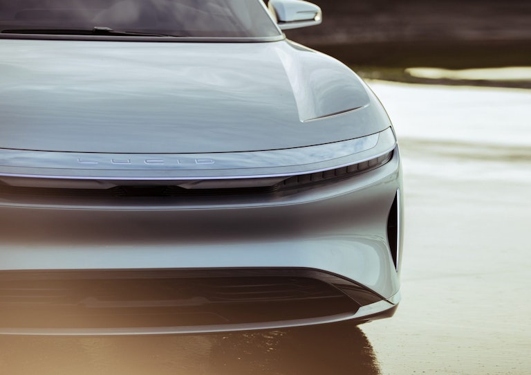 fari LED e altro, i servizi in abbonamento