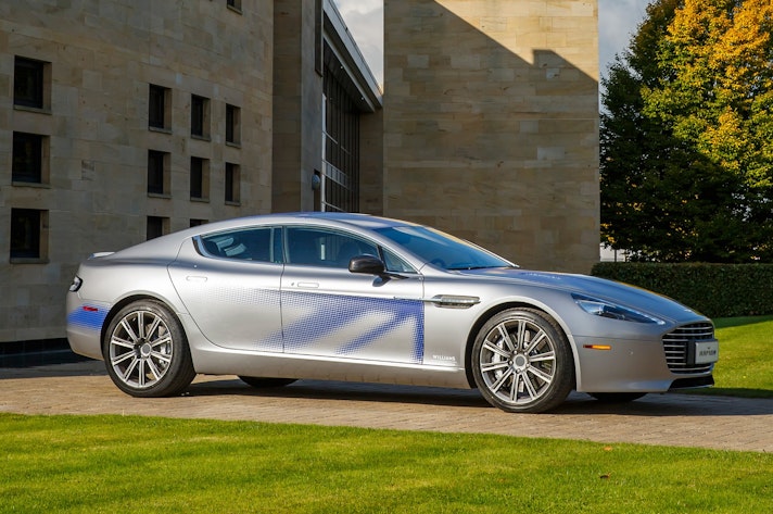 AstonMartinRapidE-001