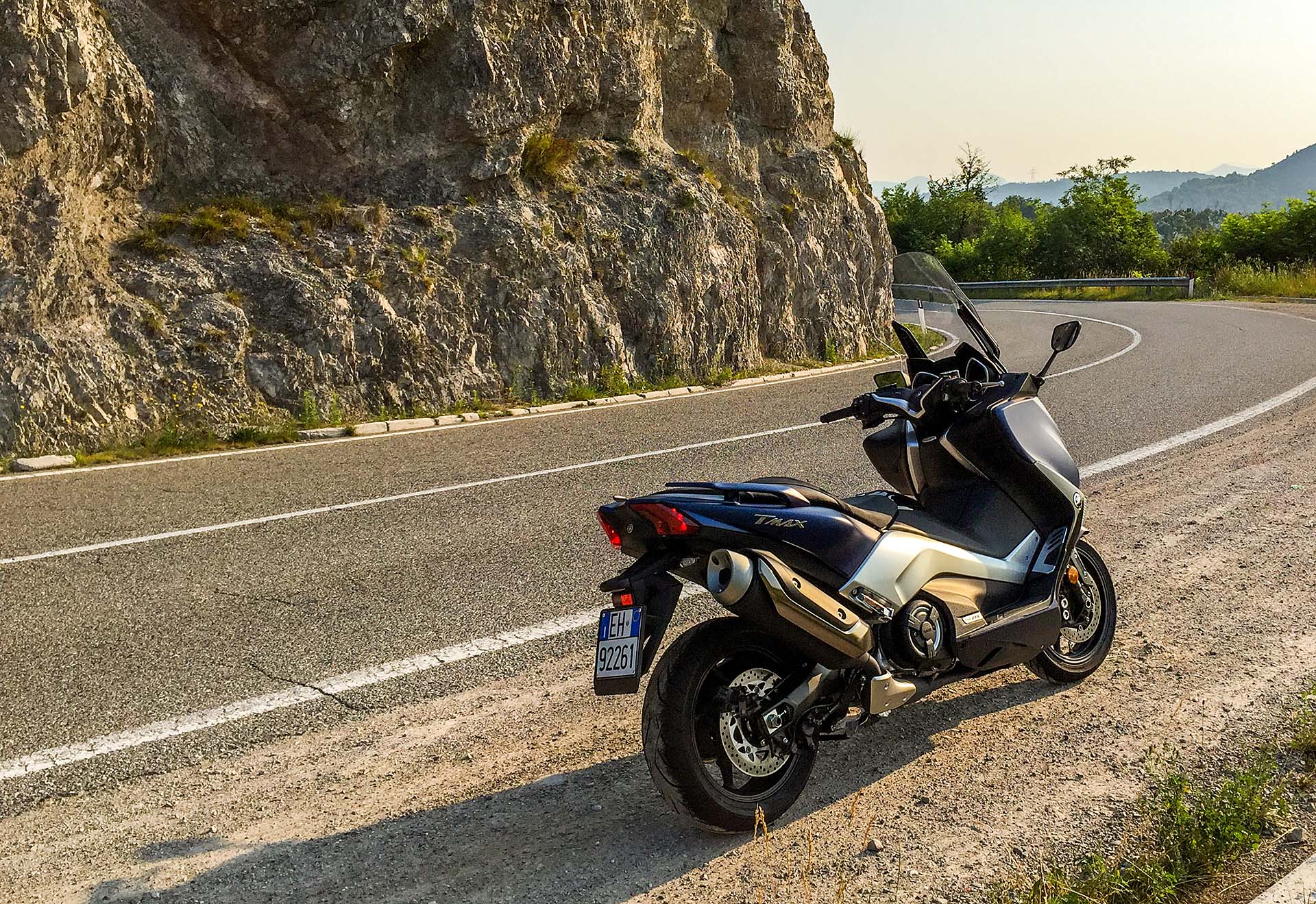 Yamaha TMAX DX - 3/4 post