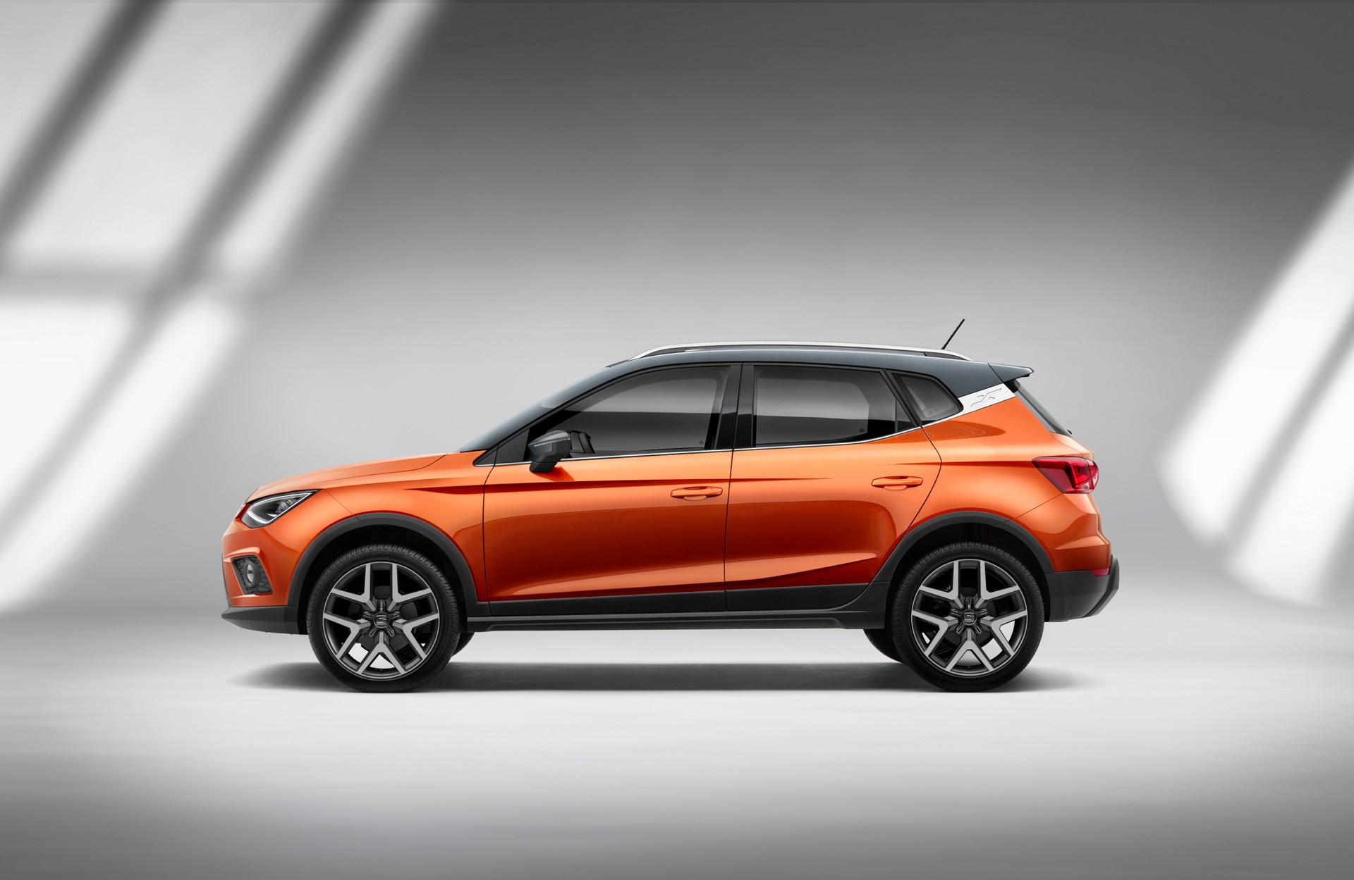 Seat Arona statica