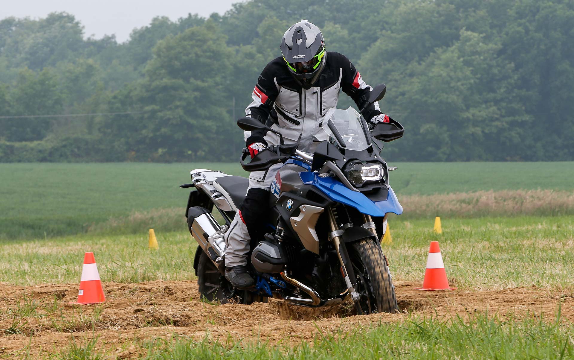 BMW R 1200 GS Rallye campo prova GS Academy