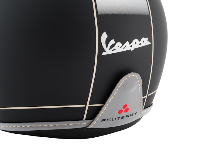 #PEUTEREYXVESPA casco 4
