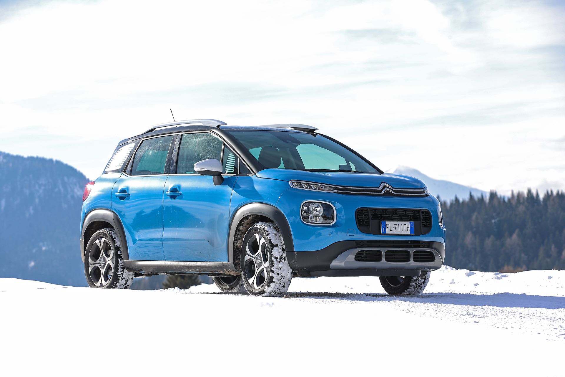 Citroen C3 Aircross 3/4 laterale anteriore destra statica