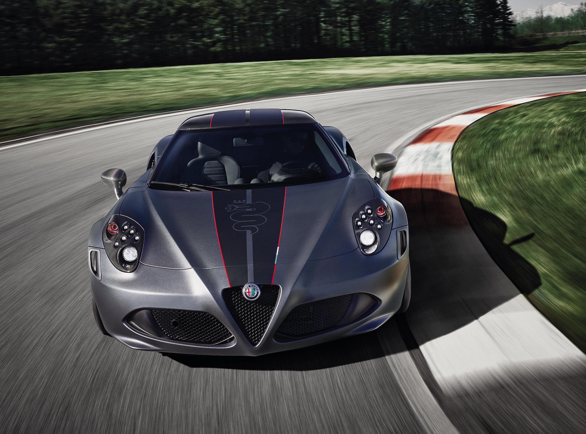 alfa romeo 4c coupé competizione pista balocco