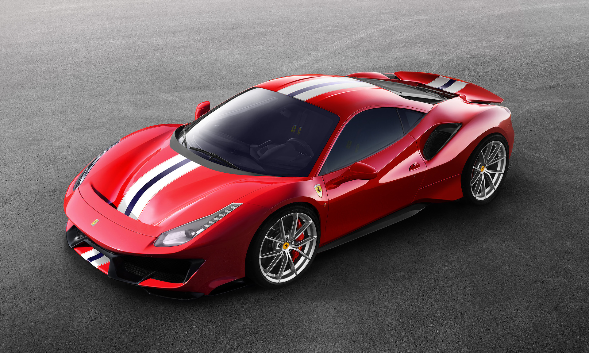 ferrari 488 pista rossa asfalto