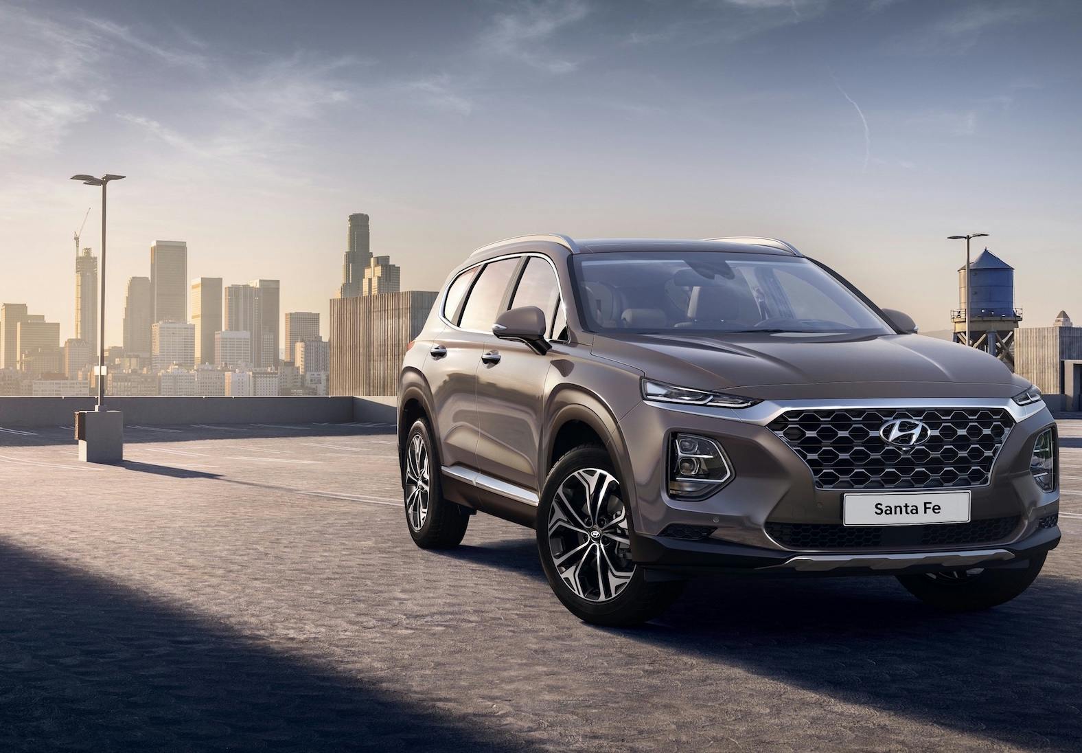 nuova hyundai santa fe frontale città