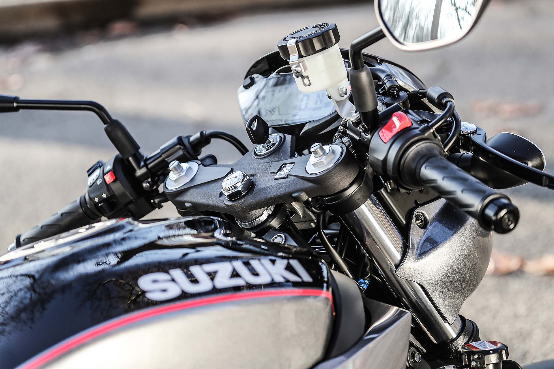 Suzuki SV 650 X - forcella regolabile