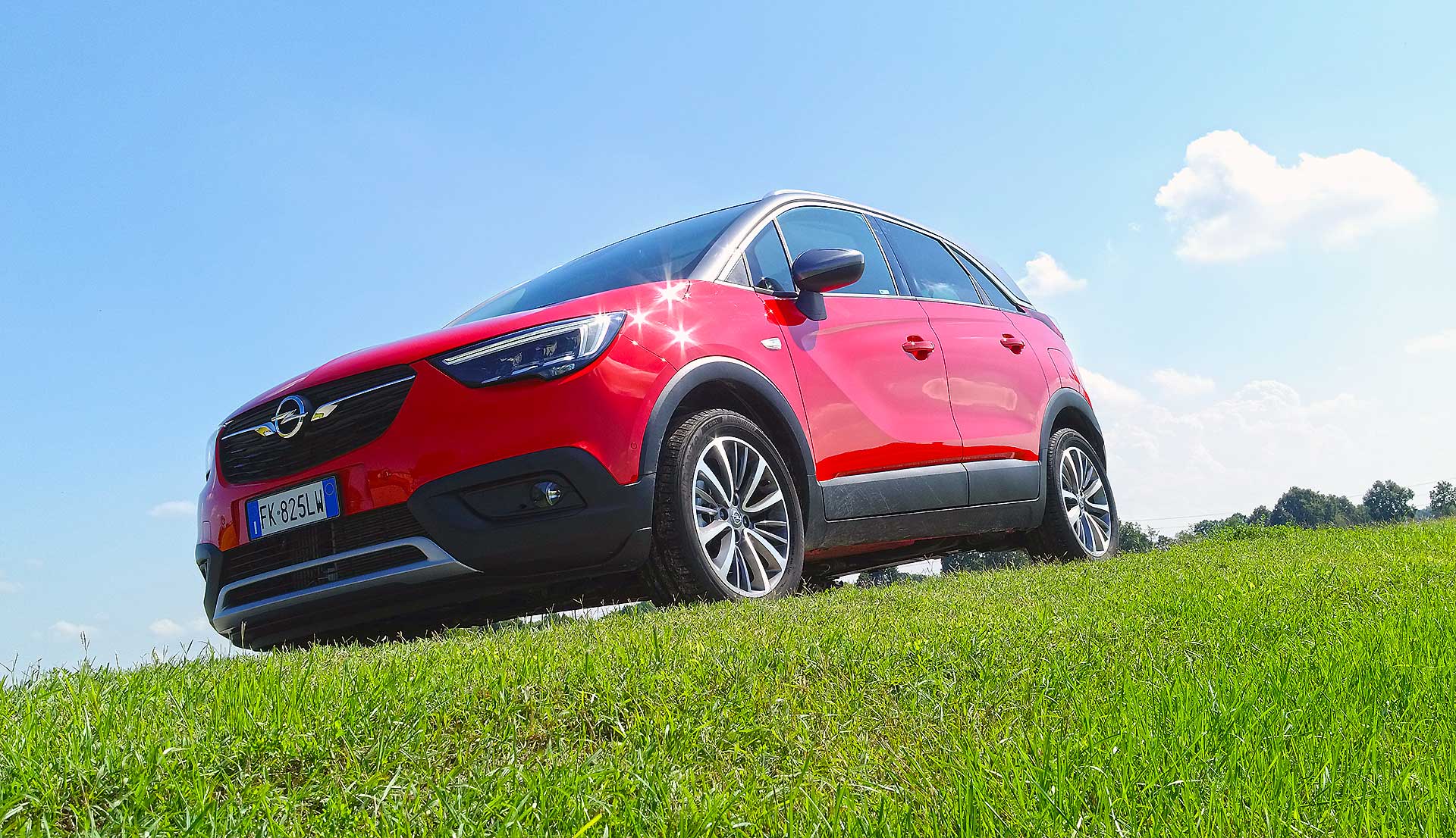 Opel Crossland X Statica, erba 3/4 anteriore