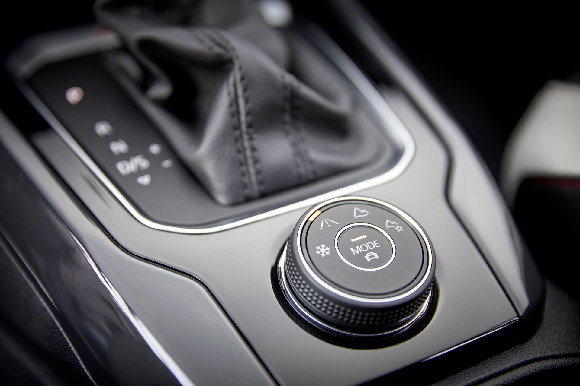 Volkswagen T-Roc dettaglio interno