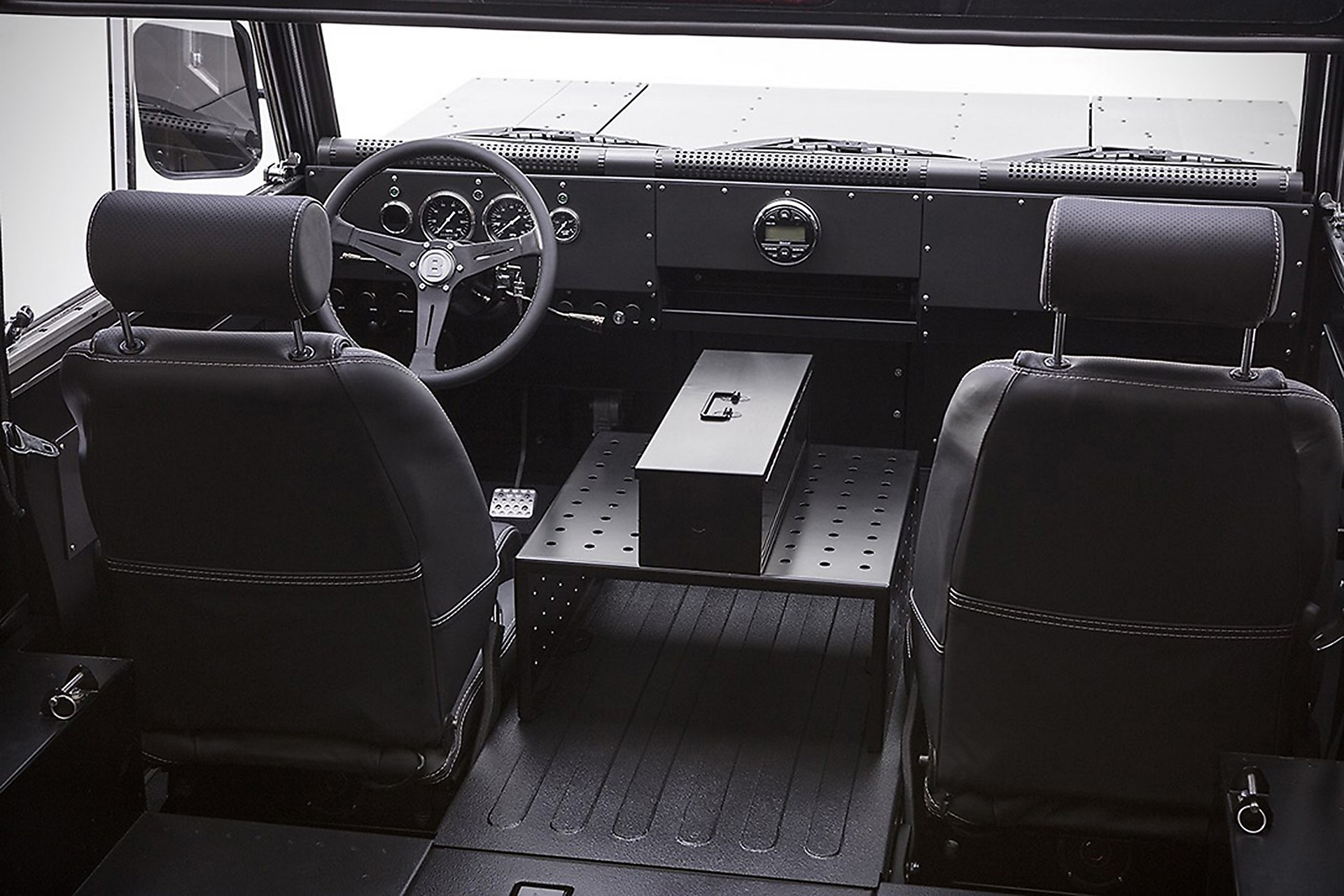 Bollinger B1 interni