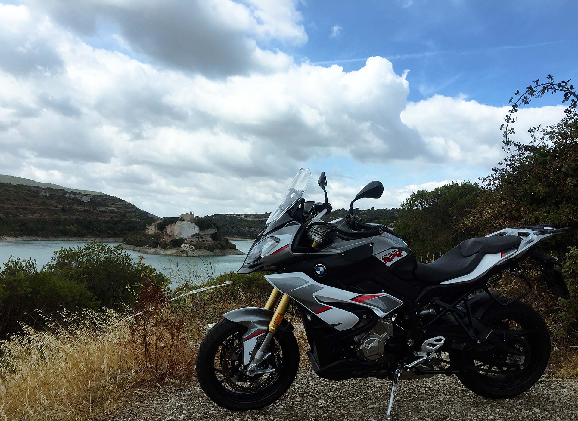 bmw s 1000 xr - sfondo lago