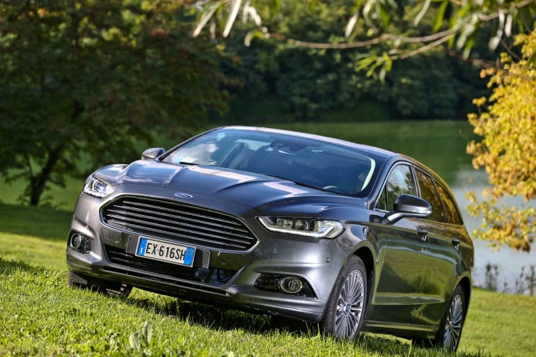 Ford Mondeo - 32