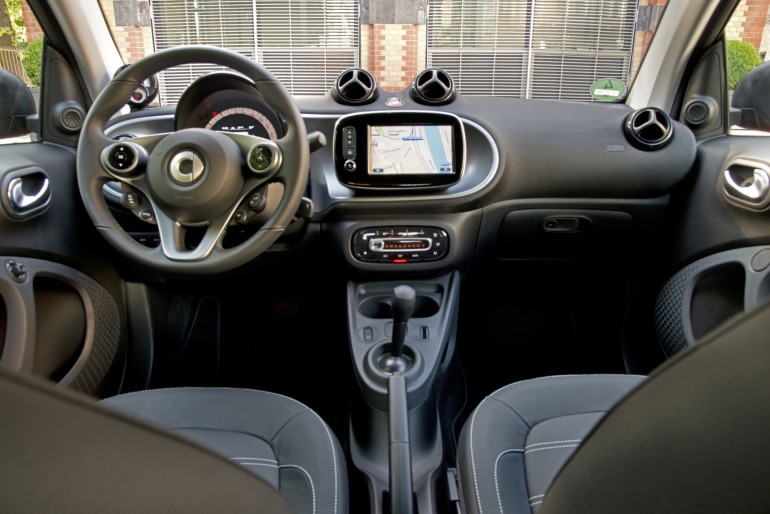 smart fortwo 66 kW, bodypanels lava orange (metallic), tridion cell black, Line prime