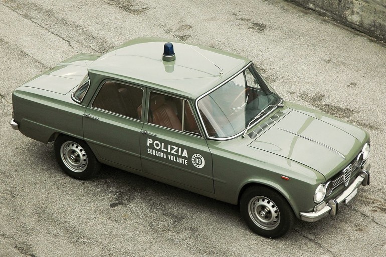 AlfaRomeoGiuliaSuperPolizia-001