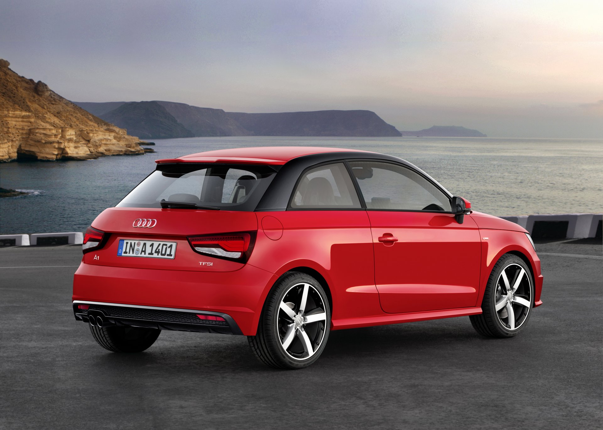 AudiA12015-002