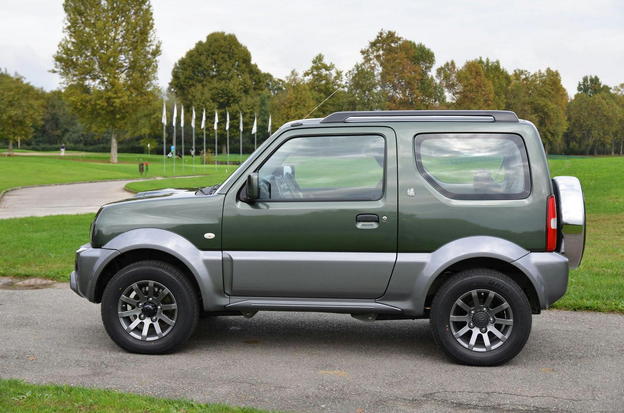 Jimny Suzuki Arì traina camion bisarca 