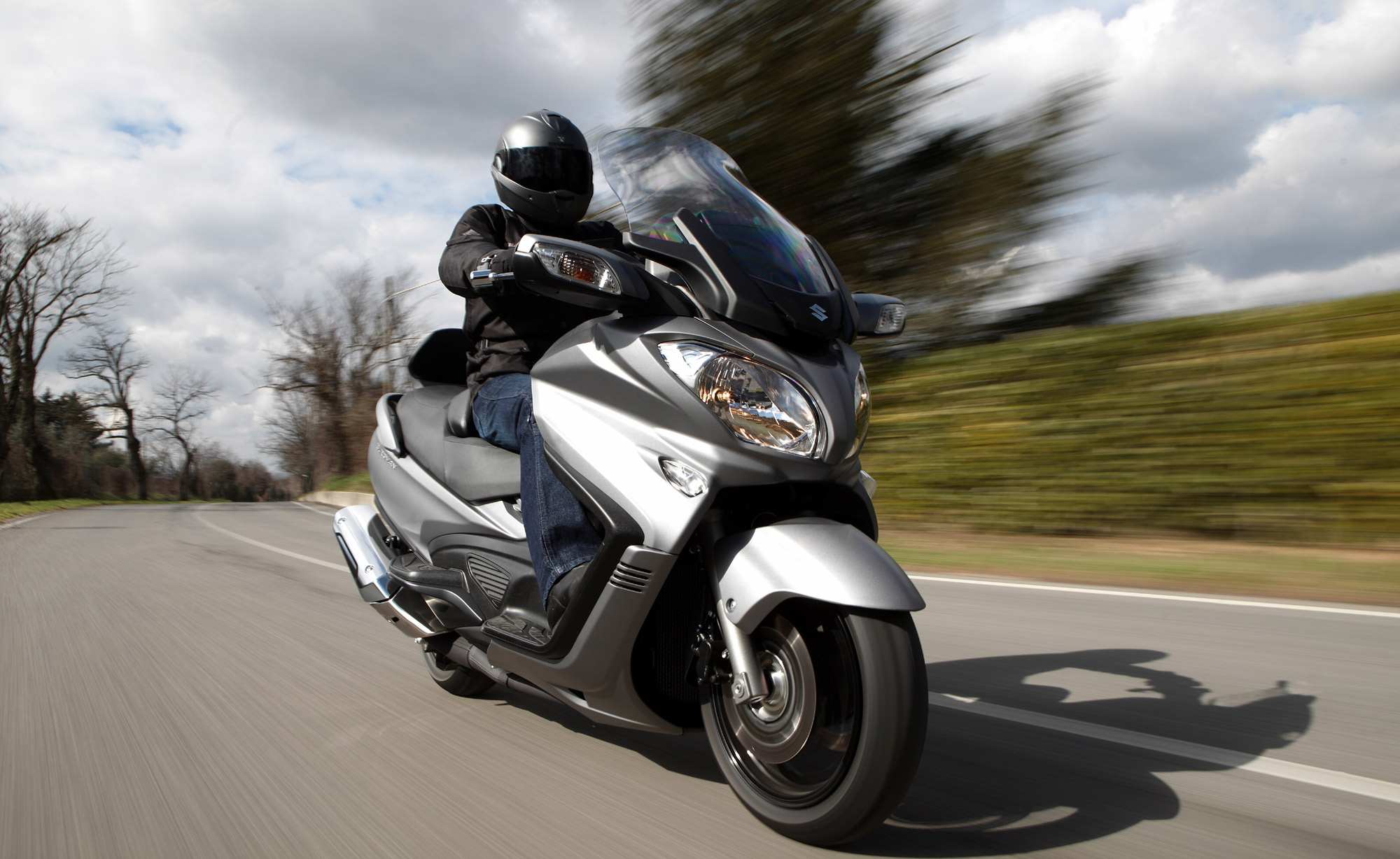 Suzuki Burgman 650 Executive migliori maxi scooter