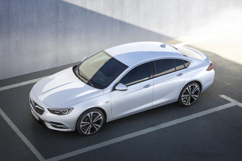 Lightweight athleticism: The new Insignia Grand Sport shows true grandeur – despite being up to 175 kilograms lighter that the outgoing model.