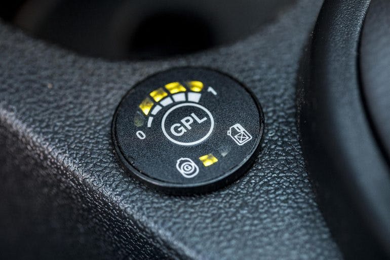 dacia-duster-gpl-201713