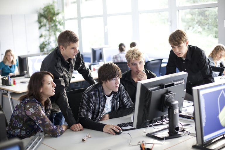 Copyright Daimler AG. Dieses Motiv darf ausschließlich für autorisierte Daimler Publikationen verwendet werden. Eine Verwendung für Publikationen externer Partnerfirmen und Fremdfirmen ist nicht zulässig.