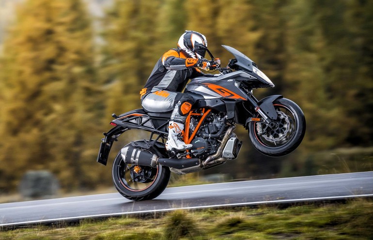 KTM1290SuperDukeGT-002