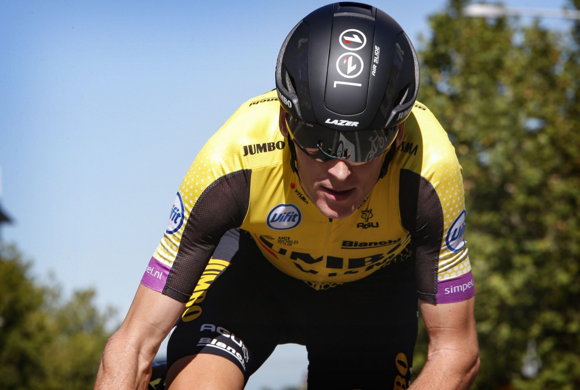 Tour Down Under 2019 in Adelaide Lazer helmet