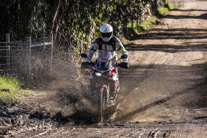 MOTO – MICHELIN ANAKEE ADVENTURE LAUNCH