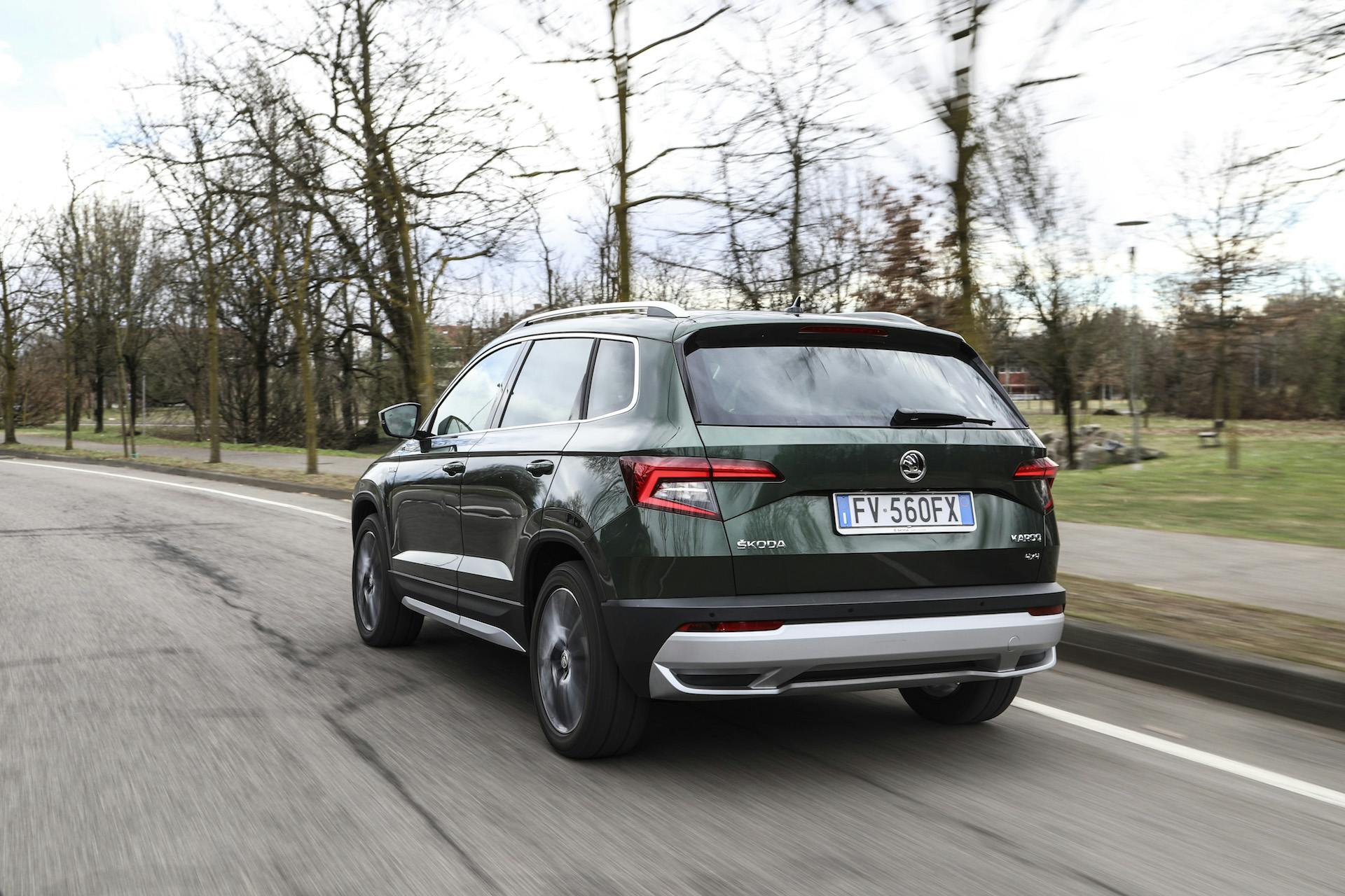 Skoda Karoq Scout auto 4x4 verde scuro