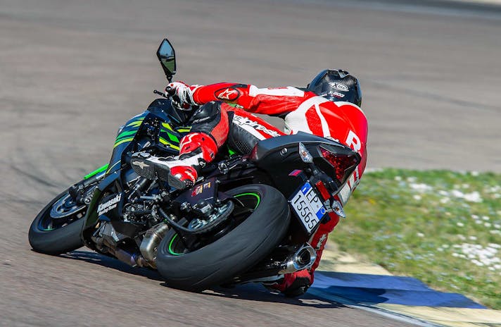 Kawasaki-Ninja-ZX6R-2019-021