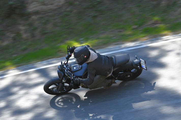 Husqvarna-Svartpilen-701-2019-00127