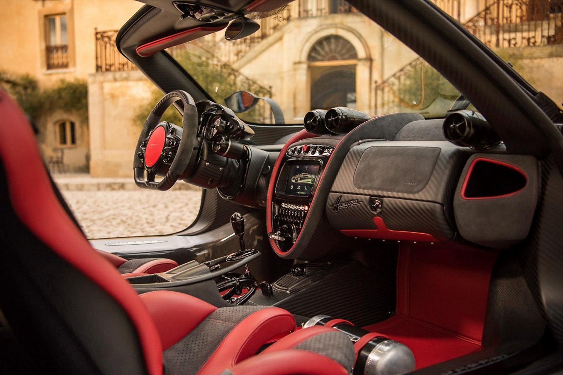 Pagani Huayra BC interni