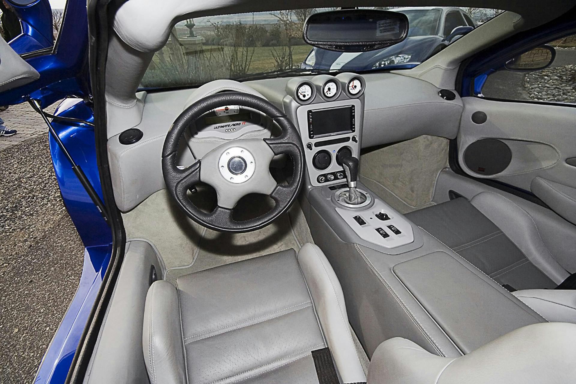 SSC Ultimate Aero TT interni