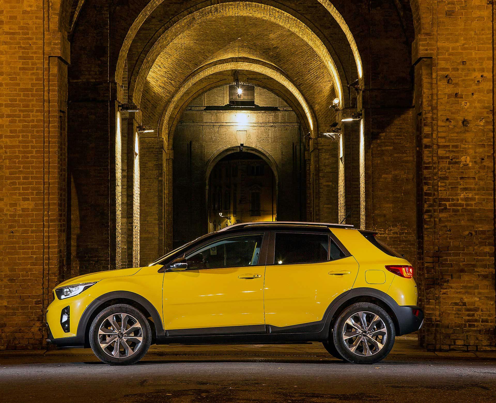 Kia Stonic gialla Bologna Migliori SUV Compatti