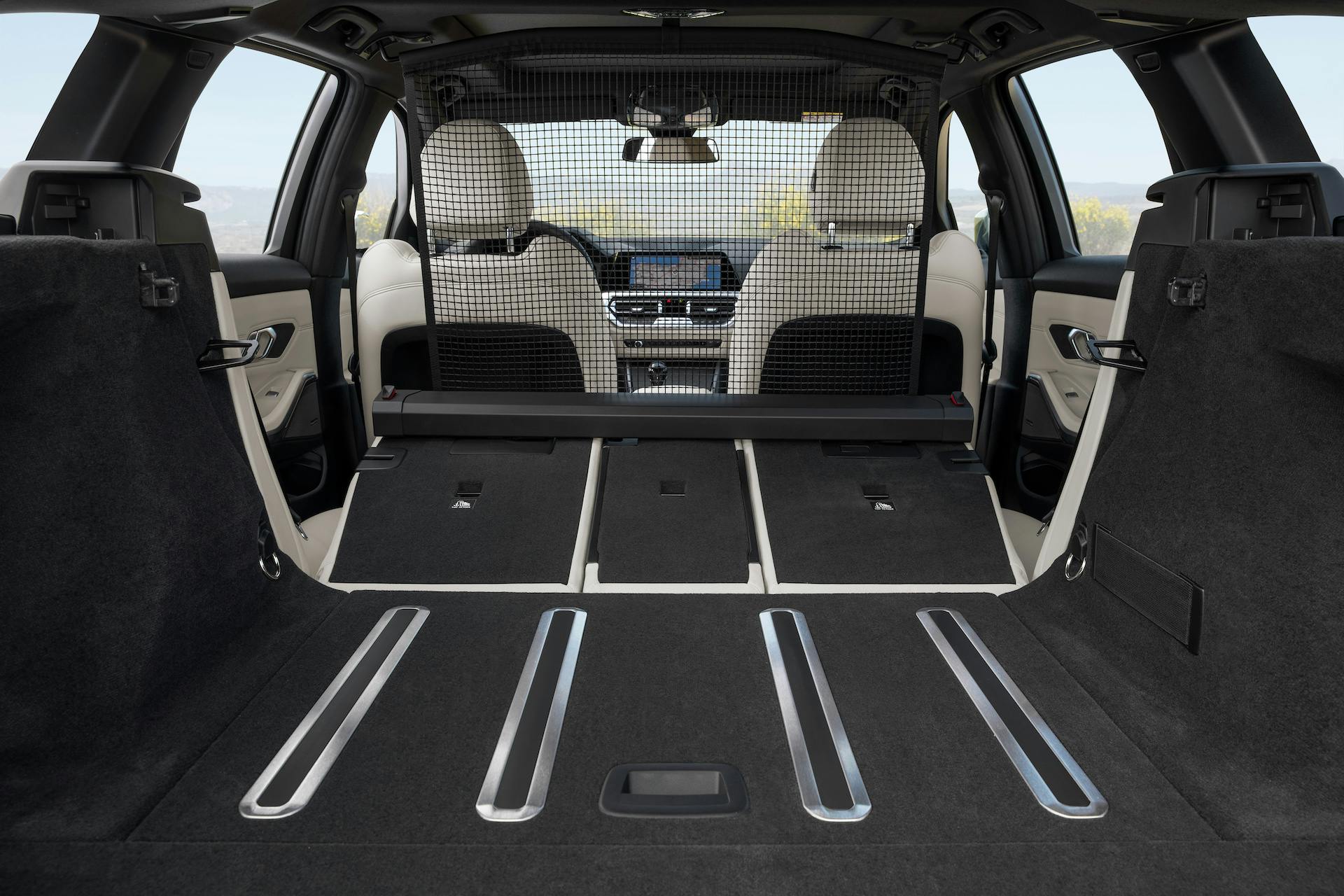 BMW Serie 3 bagagliaio