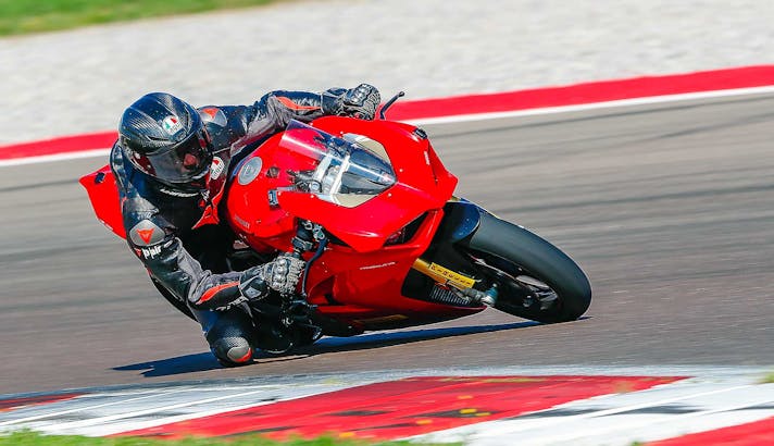 Comparativa-1000-2019-Ducati-Panigale-V4S-014