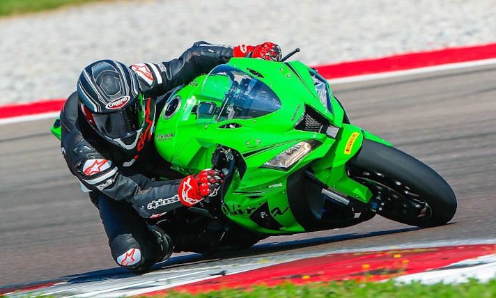 Comparativa-1000-2019-Kawasaki-Ninja-ZX-10RR-005