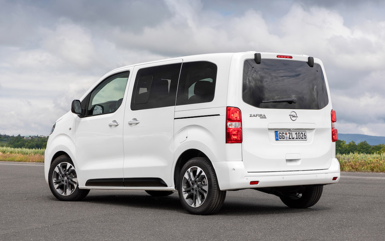 Opel Zafira Life vista posteriore