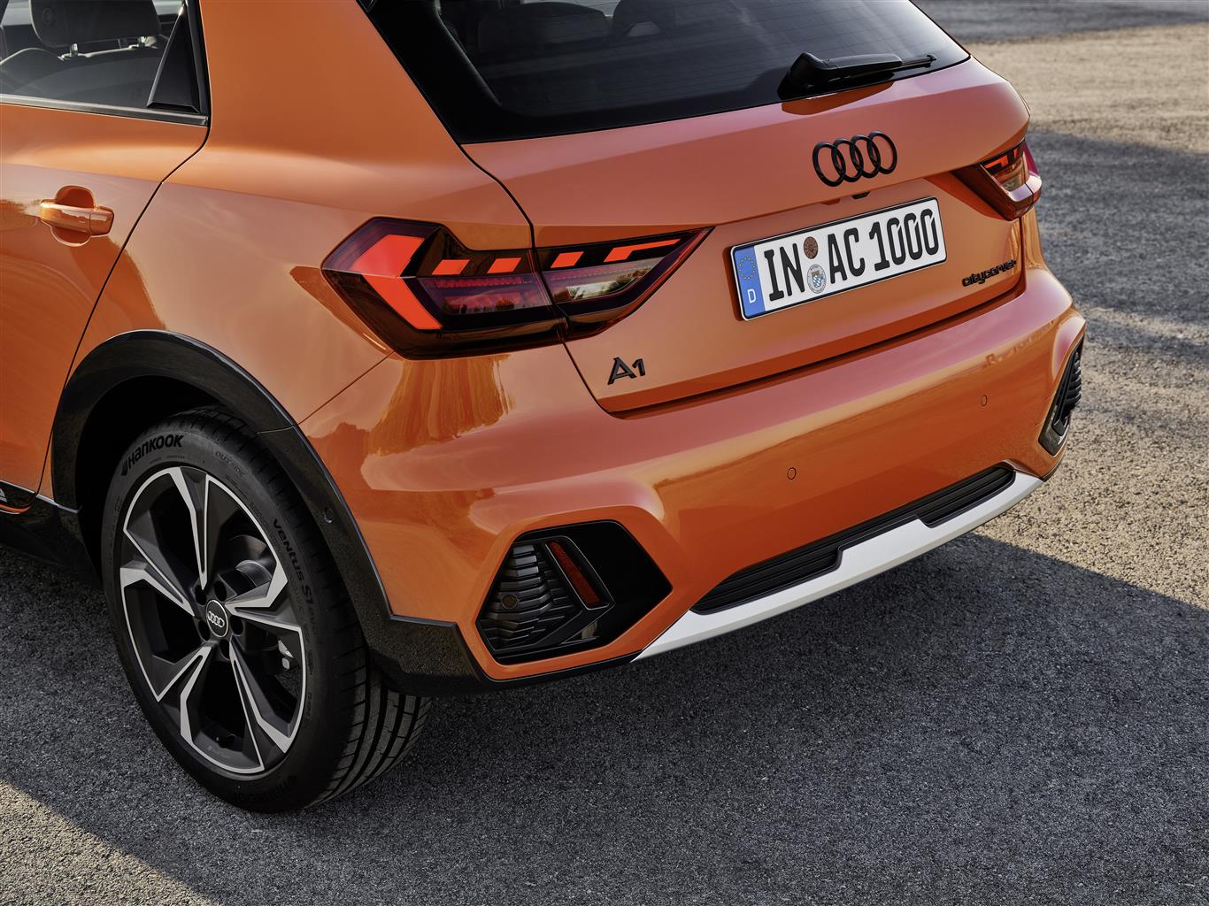 Audi A1 citycarver arancione dettaglio posteriore