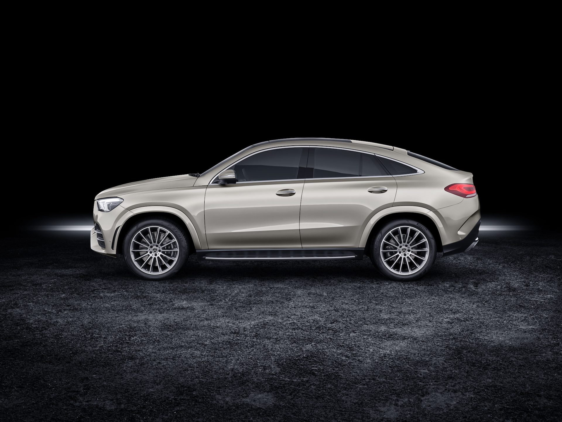 Mercedes-Benz GLE Coupé 2019Mercedes-Benz GLE Coupé 2019 grigia